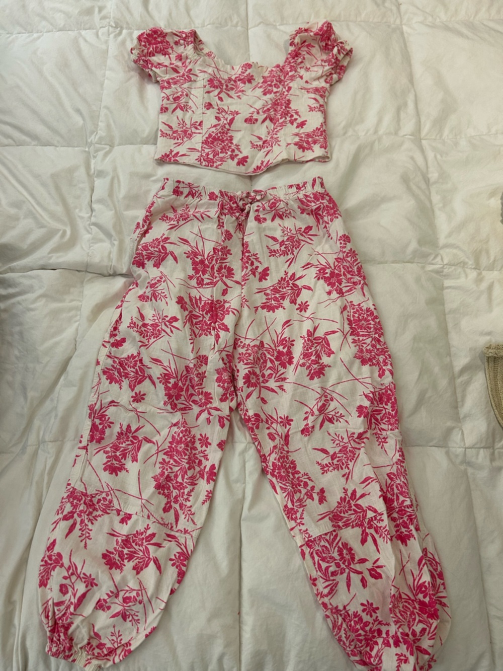 2 PC Floral Linen Set